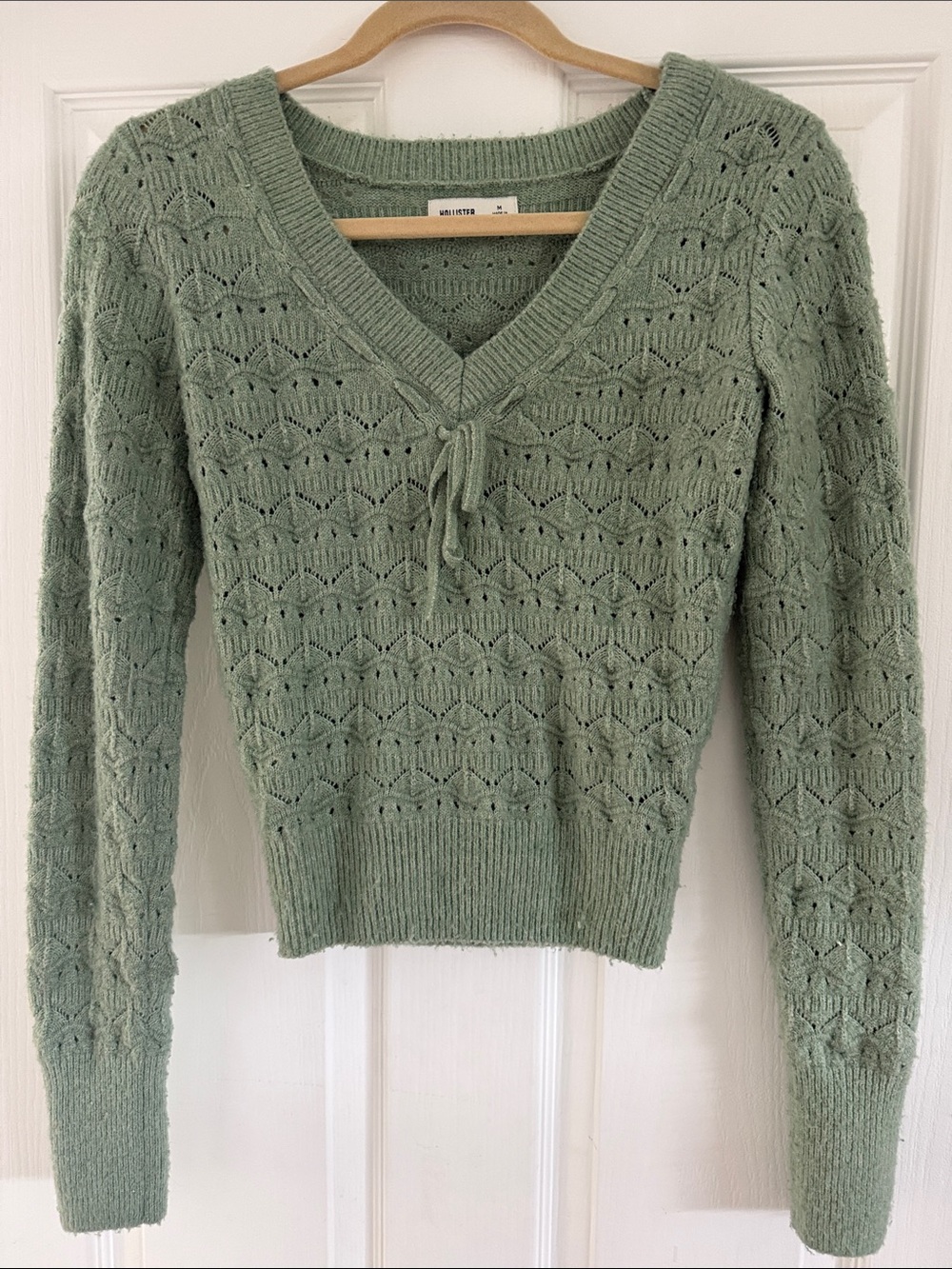 Hollister Sage Green crop V-Neck Sweater with Front Tie size medium